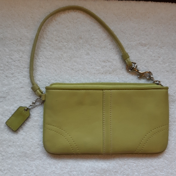 Coach inspired wristlet - Picture 2 of 8